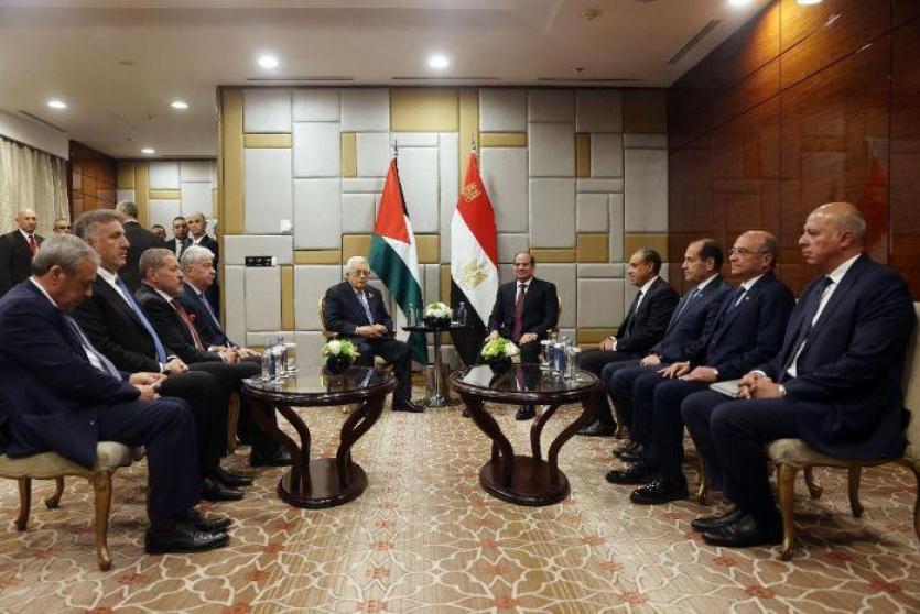 الرئيس عباس يجتمع مع السيسي