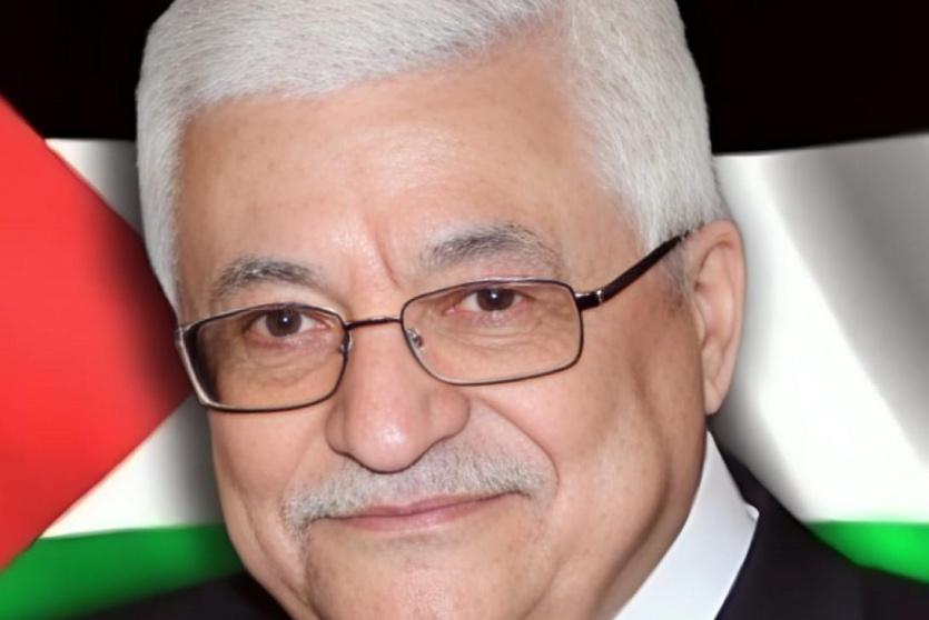 الرئيس عباس يمنح رئيس الاتحاد العالمي للملاكمة وسام بيت لحم