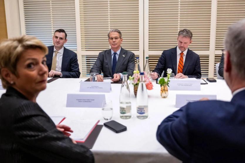 بدء أول محادثات تجارية بين أميركا والصين في سويسرا