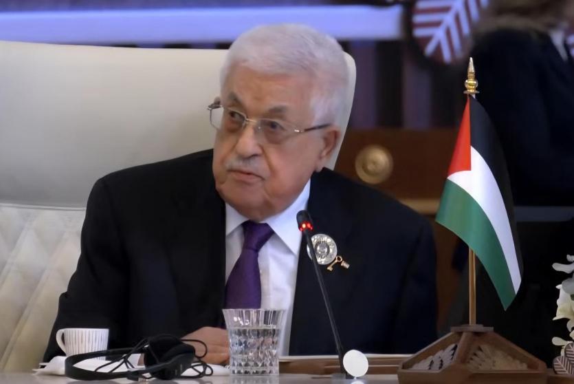 الرئيس عباس في القمة العربية