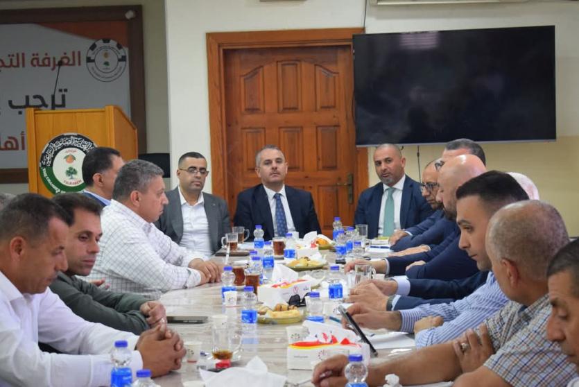 وفد من سلطة النقد يزور غرفة تجارة وصناعة طولكرم