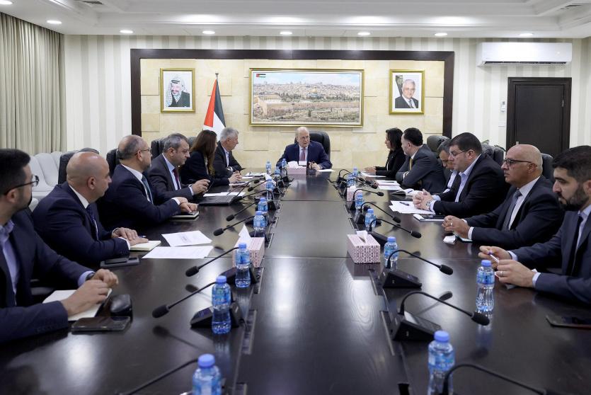 رئيس الوزراء يترأس اجتماعا لمتابعة الجهود المبذولة للارتقاء بقطاع الصناعة