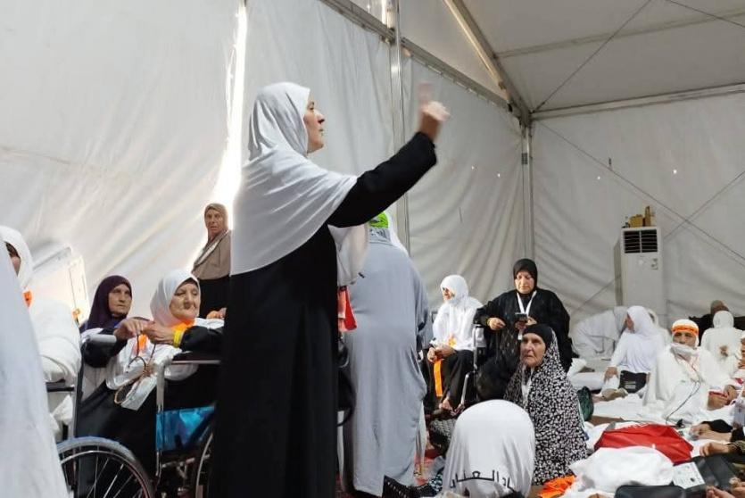 البعثة الإرشادية والوعظية النسائية تنفذ أنشطة ودروس دينية لحجاج فلسطين 