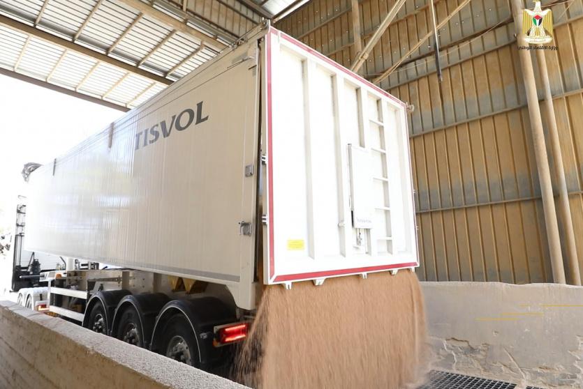 بدء طحن 30 ألف طن من القمح الروسي لتوريد الدقيق إلى غزة