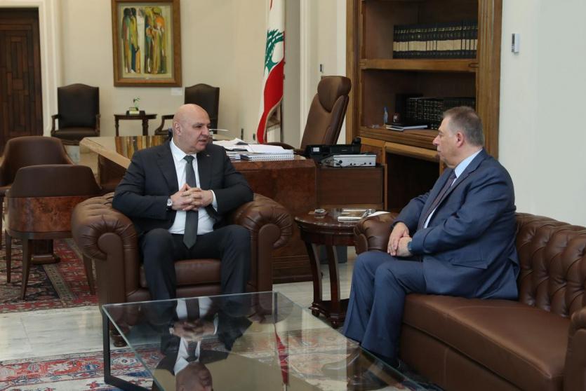 الرئيس اللبناني العماد جوزاف عون يستقبل السفير أشرف دبور