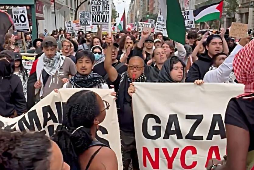 من التظاهرة في نيويورك