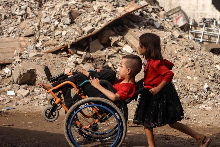 "في غزة.. لا تنكسر الإرادة حتى وسط الركام"