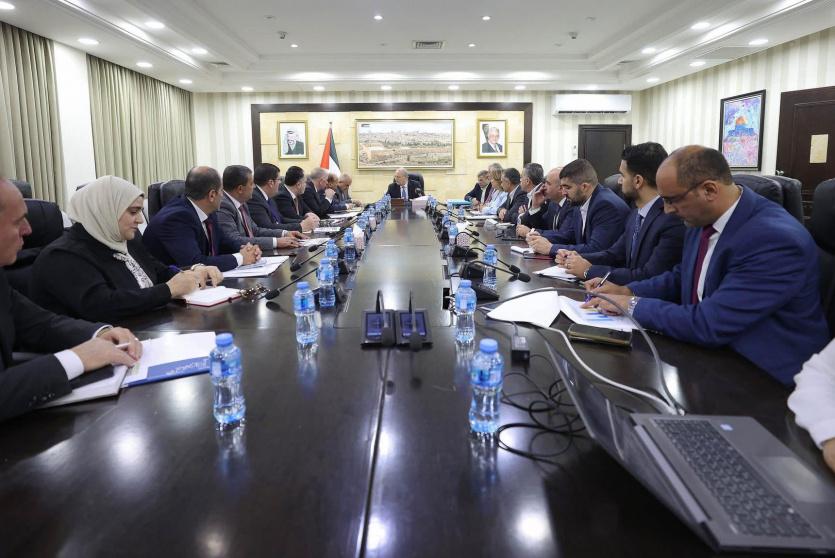 خلال لقاء مصطفى ووزير الحكم المحلي 