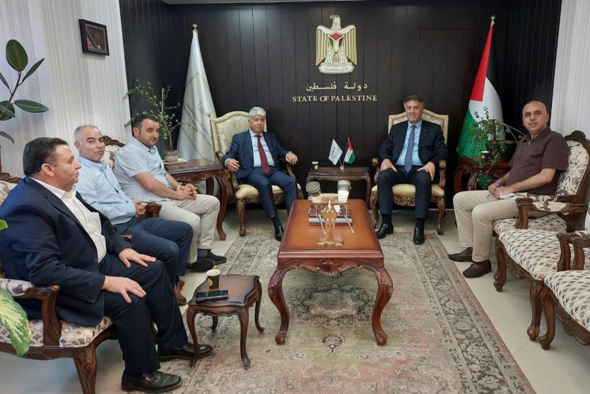 الوزير عساف يستقبل الأمين العام لجبهة النضال الشعبي على رأس وفد من الإعلام المركزي