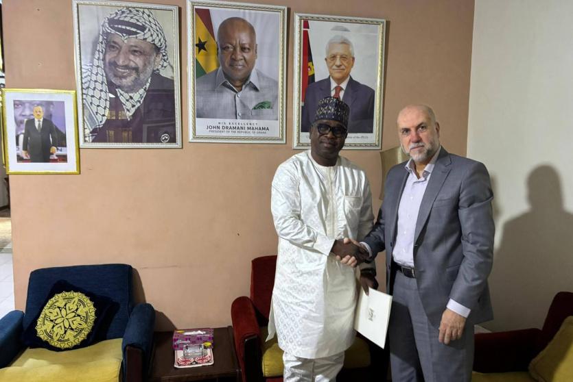 الهباش ينقل رسالة من الرئيس عباس إلى نظيره الغاني