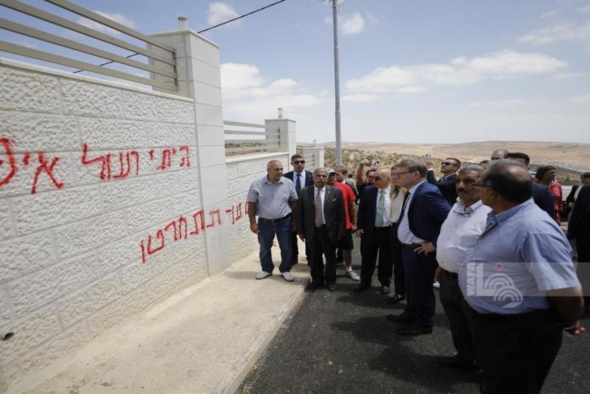 جانب من زيارة وزير خارجية ألمانيا لبلدة الطيبة
