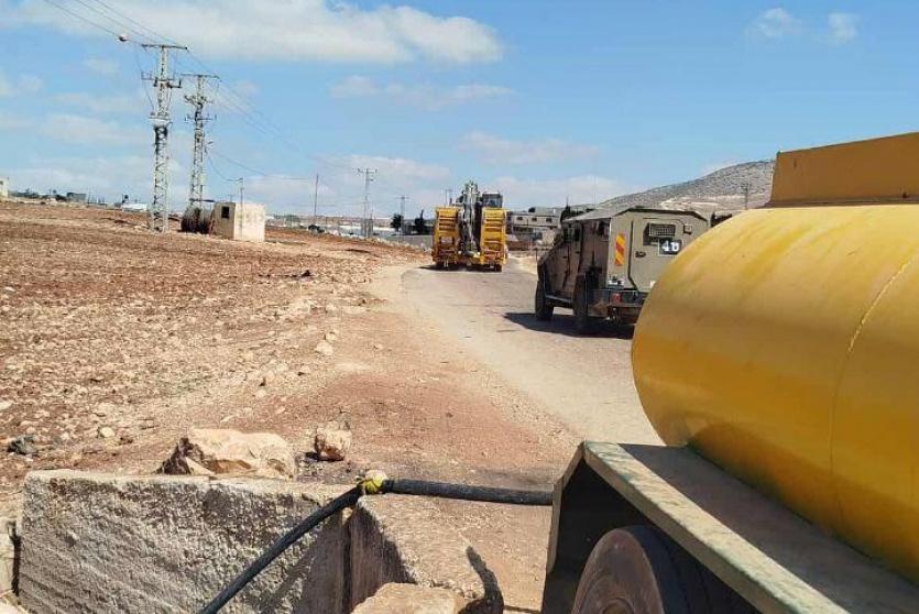 خلال توجه آليات الاحتلال هدم المدرسة