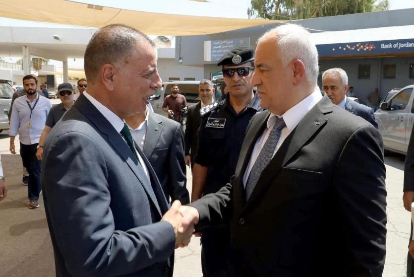 وزير الداخلية ونظيره الأردني يبحثان آليات تحسين ظروف سفر المواطنين عبر جسر الملك حسين