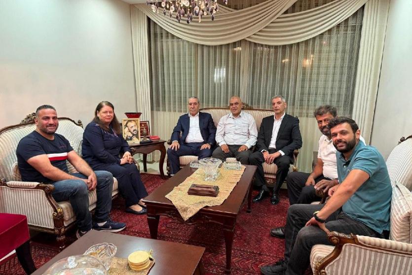 خلال الزيارة