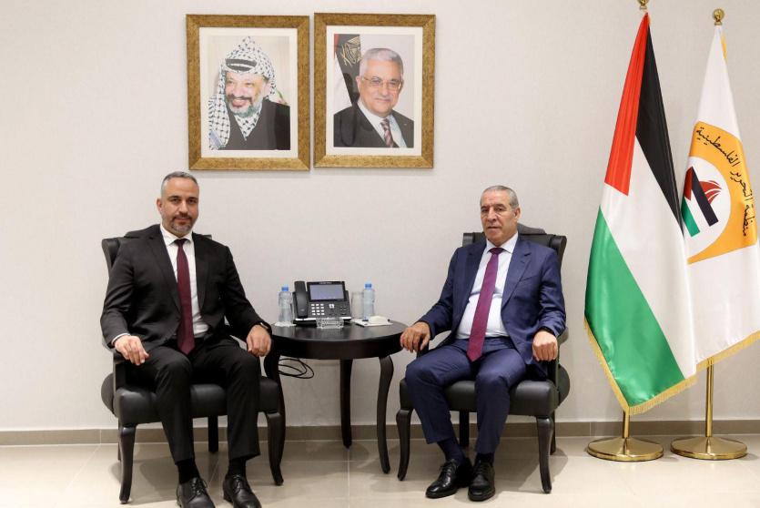 الشيخ يلتقي رئيس بلدية بيت لحم ويؤكد أهمية حماية المكونات الدينية والسياحية للمدينة