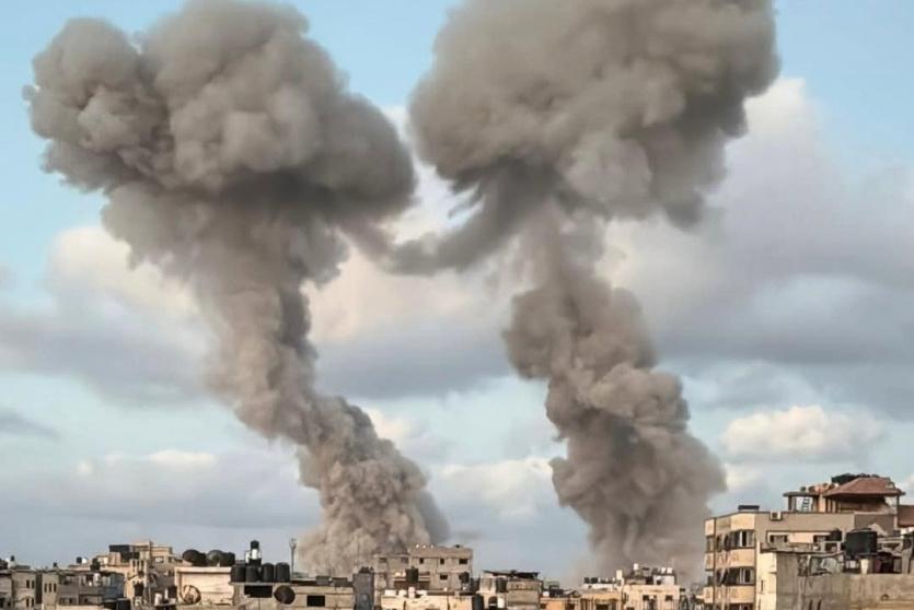 قصف غزة -ارشيف-