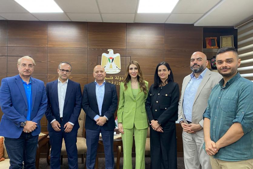 وزارة العمل وصندوق الاستثمار الفلسطيني يبحثان أوجه التعاون المشترك