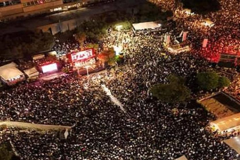 تظاهرة حاشدة في تل أبيب للمطالبة بوقف الحرب على غزة وإبرام صفقة تبادل