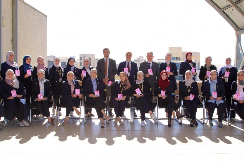 البنك الإسلامي الفلسطيني يطلق حملة توعوية بسرطان الثدي