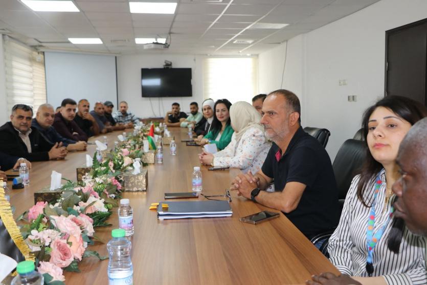 وزارة الزراعة توقّع الدفعة الثالثة من اتفاقيات منح الاستثمار الزراعي .