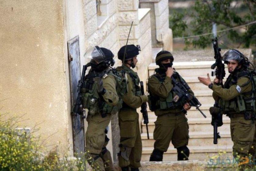 قوات الاحتلال تقتحم بلدة إذنا وتحول منزلا لثكنة عسكرية -صورة أرشيفية-