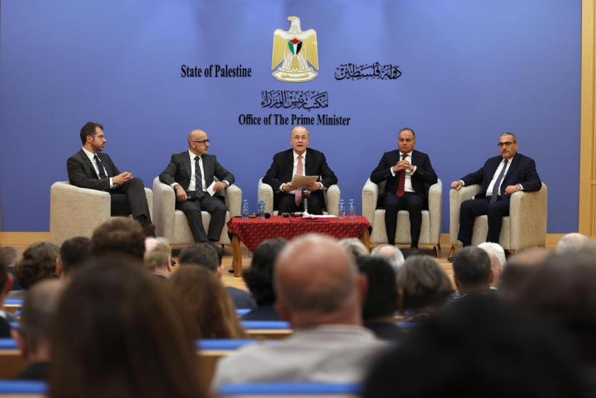 جانب من الاجتماع 