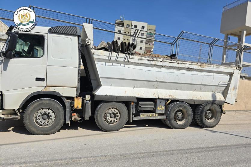 ضبط 34 طن مخلفات بناء قادمة من إسرائيل في محافظة قلقيلية