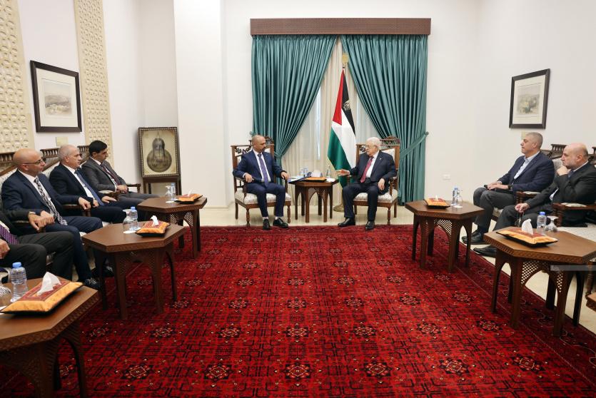 الرئيس عباس يستقبل وفدا من اتحاد المقاولين الفلسطينيين