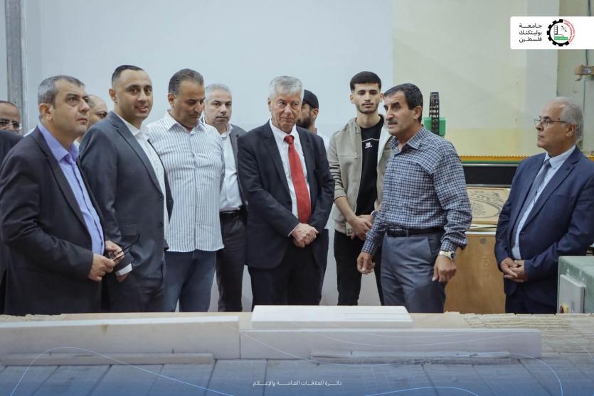 جانب من الزيارة