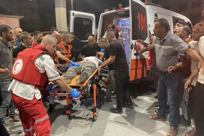 ثلاث إصابات برصاص مستوطنين شرق بلدة عناتا في القدس