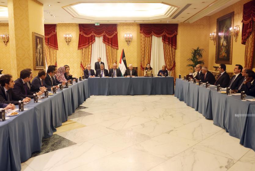 خلال استقبال الرئيس السفراء العرب