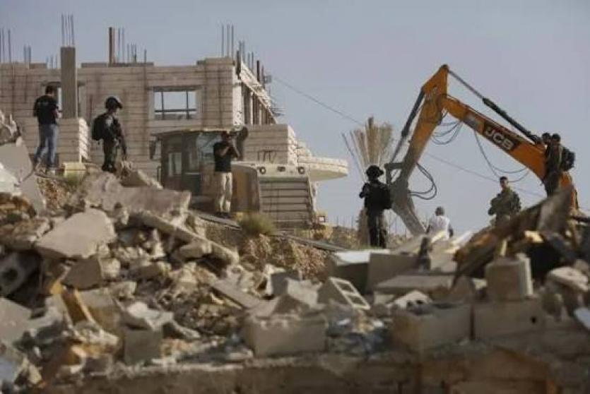 الاحتلال يهدم منشأة سكنية وحظائر ماشية في الأغوار الشمالية