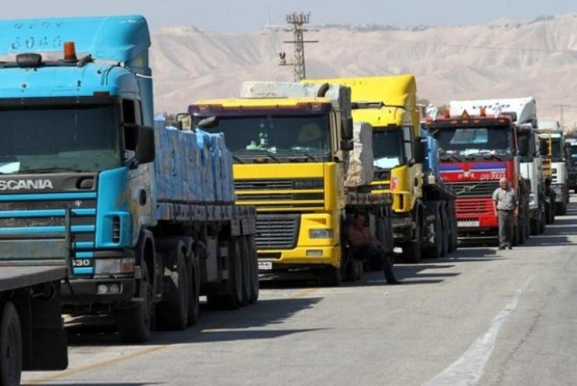 شاحنات تجارية - ارشيف