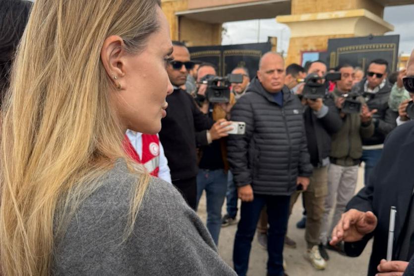 أنجلينا جولي تزور معبر رفح وتدعو إلى إيصال المساعدات لغزة