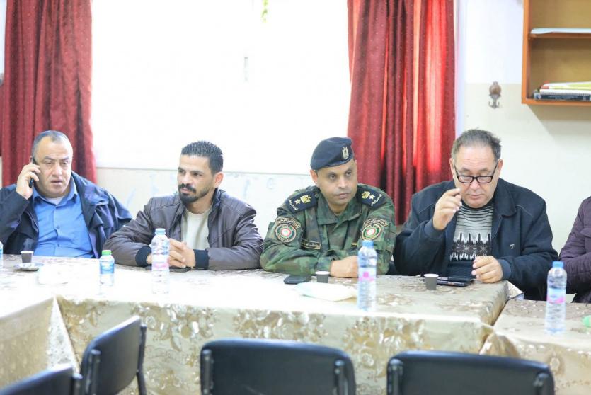 الأمن الوطني في قلقيلية يعقد لقاءً مع حركة فتح وبلدية كفر ثلث