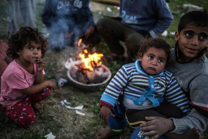 أطفال غزة يموتون من البرد في غزة - ارشيف
