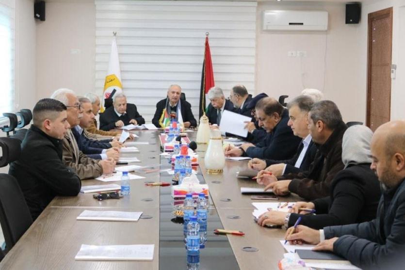 لجنة صياغة الدستور المؤقت خلال احدى اجتماعتها