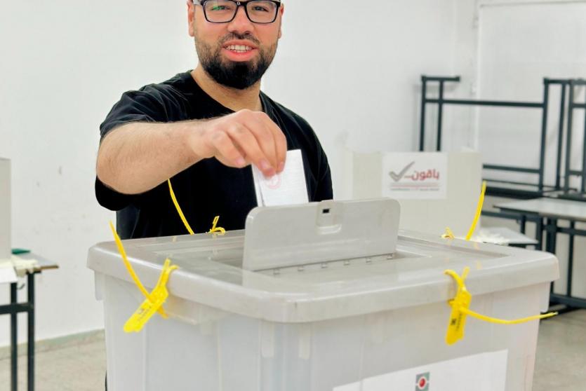 خلال عملية الاقتراع اصباح اليوم