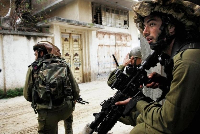 مداهمات لمنازل الفلسطينيين في رام الله - أرشيف