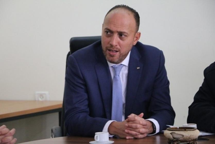 السفير  حسام زملط 